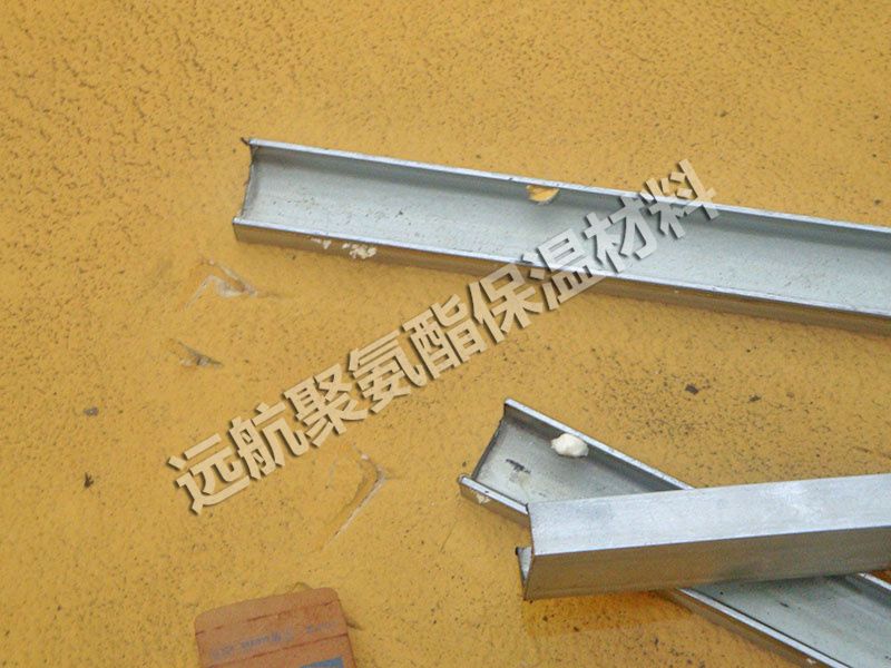 聚（jù）氨（ān）酯防水保溫一體化工程